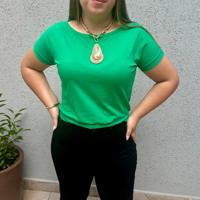 Blusa Feminina Básica Tecido em Malha - Imagem 4