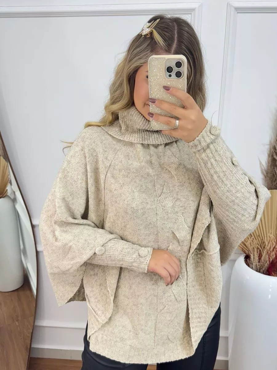 Blusa de Tricot Mousse Poncho Despojado Feminino de Inverno Tranças e Gola Boba Alta Botões - Imagem 2