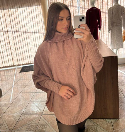 Blusa de Tricot Mousse Poncho Despojado Feminino de Inverno Tranças e Gola Boba Alta Botões - Imagem 6