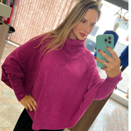 Blusa de Tricot Mousse Poncho Despojado Feminino de Inverno Tranças e Gola Boba Alta Botões - Imagem 5